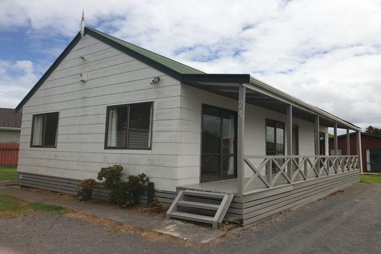 Photo of property in 24 Growers Lane, Mangere East, Auckland, 2024