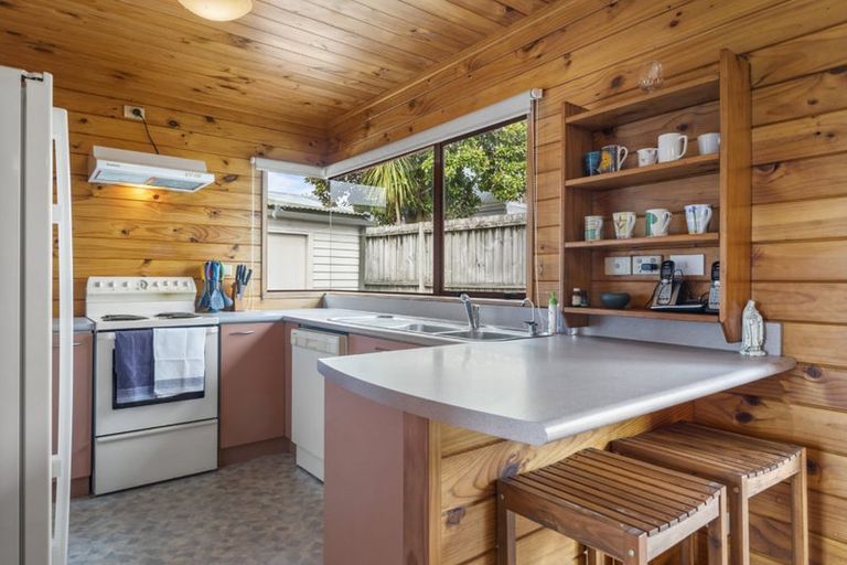 Photo of property in 2/96 Verbena Road, Birkdale, Auckland, 0626