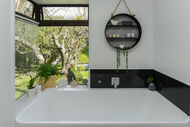 Photo of property in 20 Tainui Drive, Havelock North, 4130