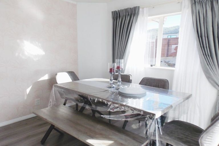 Photo of property in 107 Ashton Fitchett Drive, Brooklyn, Wellington, 6021