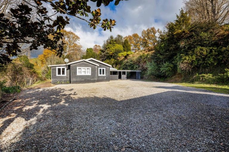 Photo of property in 822 Motukawa Road, Tarata, Inglewood, 4387