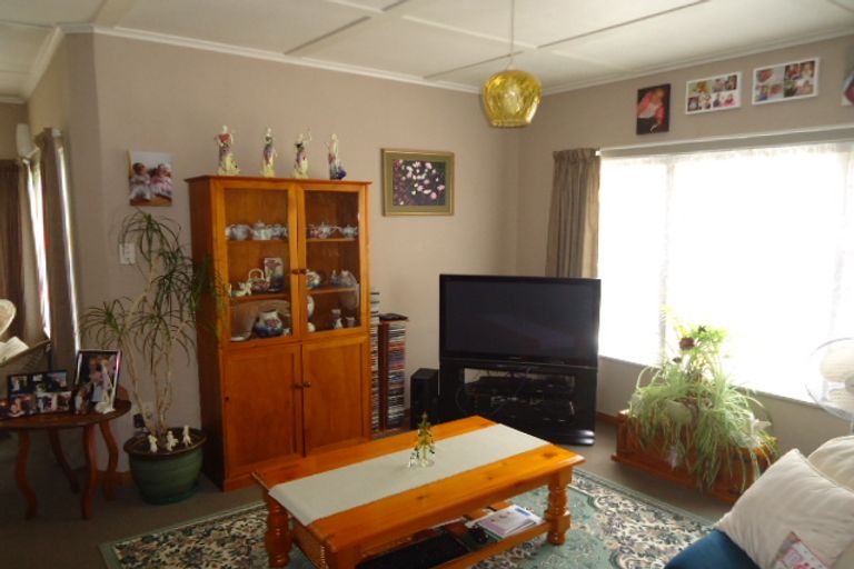Photo of property in 122 Tirau Street, Putaruru, 3411
