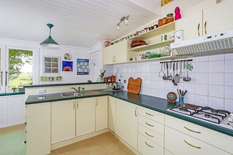 Photo of property in 254 Pollok Wharf Road, Pollok, Waiuku, 2684