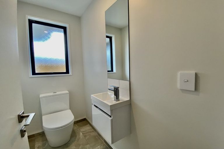 Photo of property in 14 Palmer Avenue, Glen Eden, Auckland, 0602