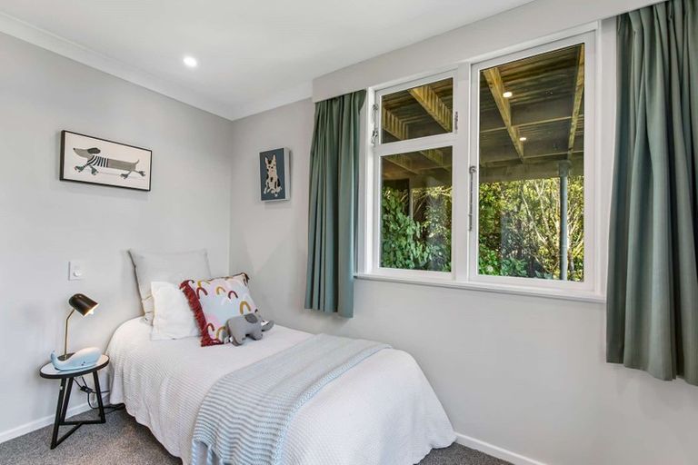 Photo of property in 9 Karachi Crescent, Khandallah, Wellington, 6035