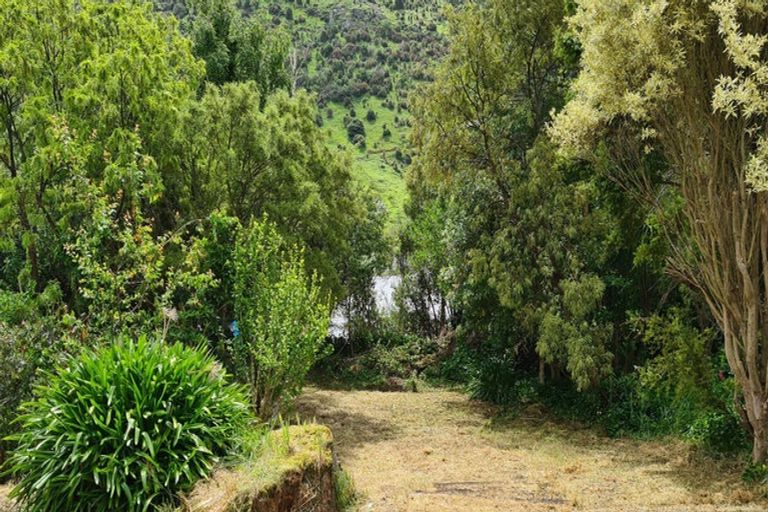 Photo of property in 60 Lukes Road, Little Akaloa, 7583