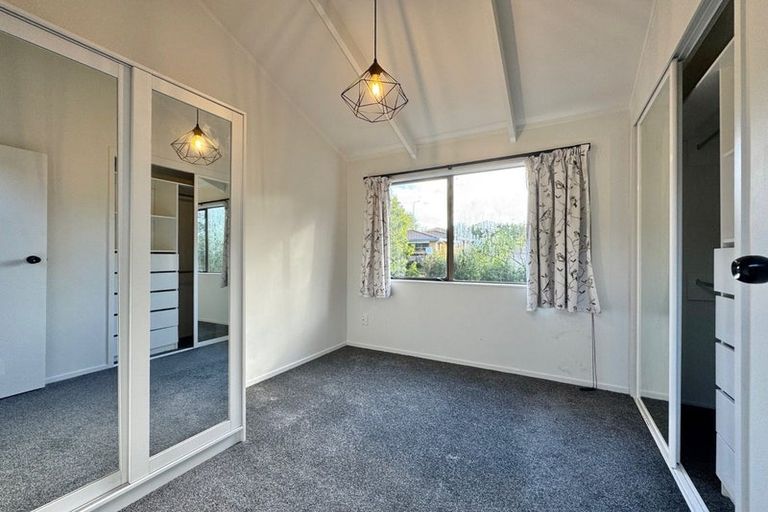 Photo of property in 11 Goodwood Drive, Goodwood Heights, Auckland, 2105