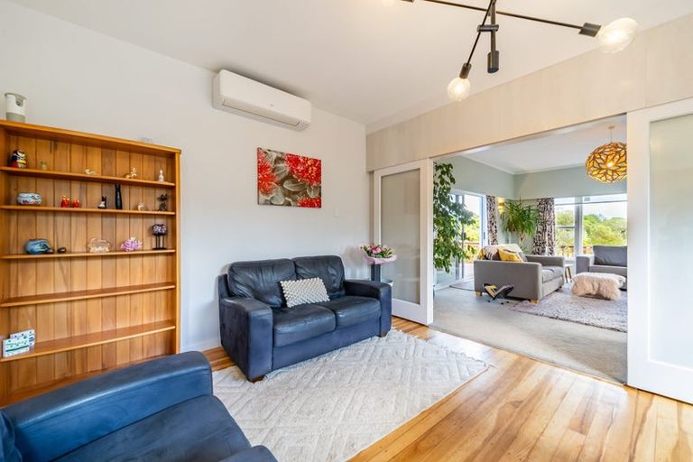 Photo of property in 29 Paekakariki Hill Road, Pauatahanui, Porirua, 5381