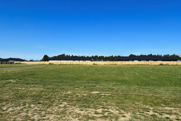 Photo of property in 23 Arrowsmith Drive, Clover Park, Auckland, 2019