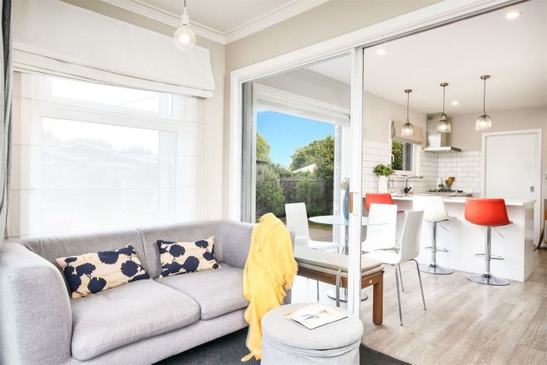 Photo of property in 18 Charlcott Street, Burnside, Christchurch, 8053