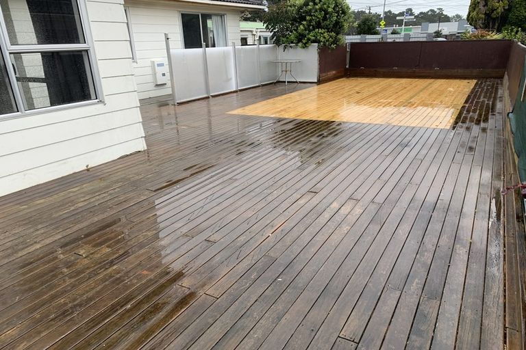 Photo of property in 357 Don Buck Road, Massey, Auckland, 0614