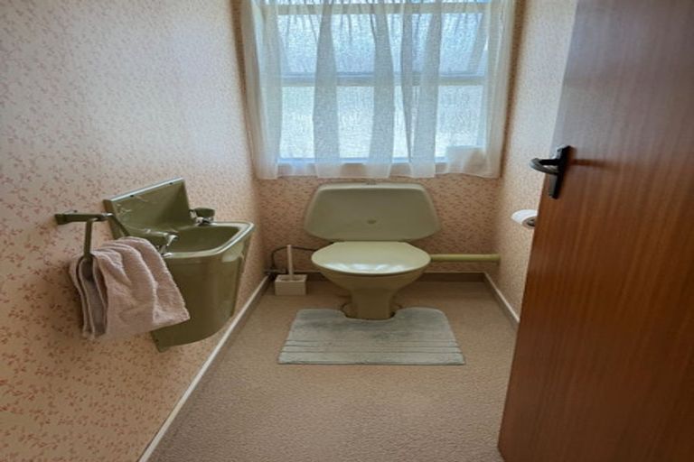 Photo of property in 7 Wakefield Grove, Waikanae, 5036