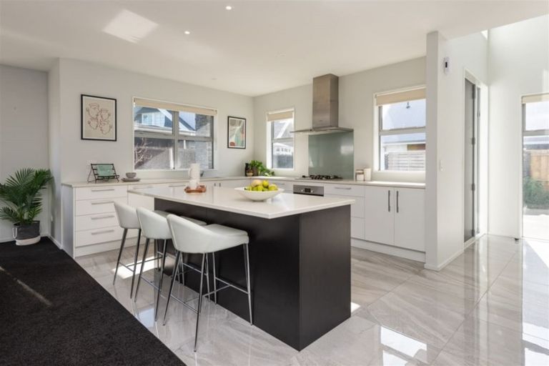 Photo of property in 53a Kotare Street, Fendalton, Christchurch, 8041