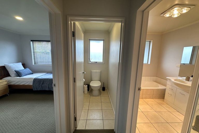 Photo of property in 17 Ash Avenue, Albert Town, Wanaka, 9305