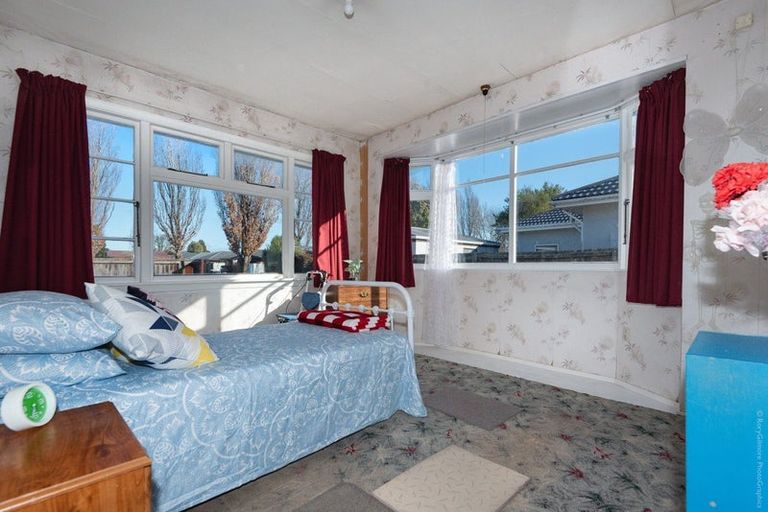 Photo of property in 2/102 Yaldhurst Road, Sockburn, Christchurch, 8042