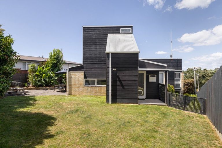 Photo of property in 65 Hinewa Road, Otumoetai, Tauranga, 3110