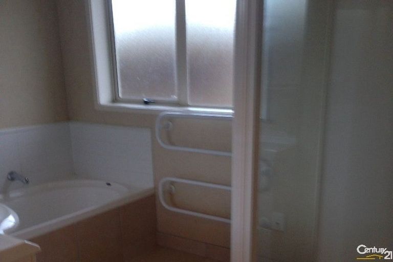 Photo of property in 53 Robin Brooke Drive, Flat Bush, Auckland, 2019