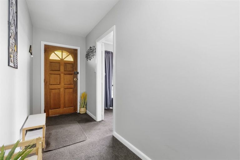 Photo of property in 31 Oriana Crescent, Hornby, Christchurch, 8042