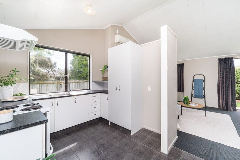 Photo of property in 30 Peppertree Glade, Kelvin Grove, Palmerston North, 4414