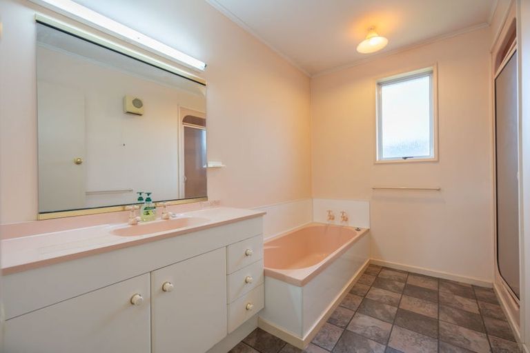 Photo of property in 37 Luxmore Drive, Te Anau, 9600