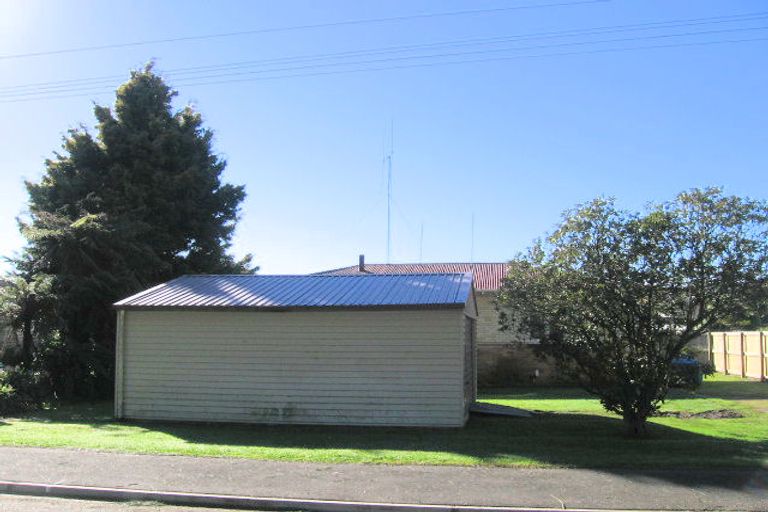 Photo of property in 8 Tui Avenue, Forest Lake, Hamilton, 3200