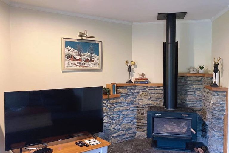 Photo of property in 18 Orchard Road, Wanaka, 9382