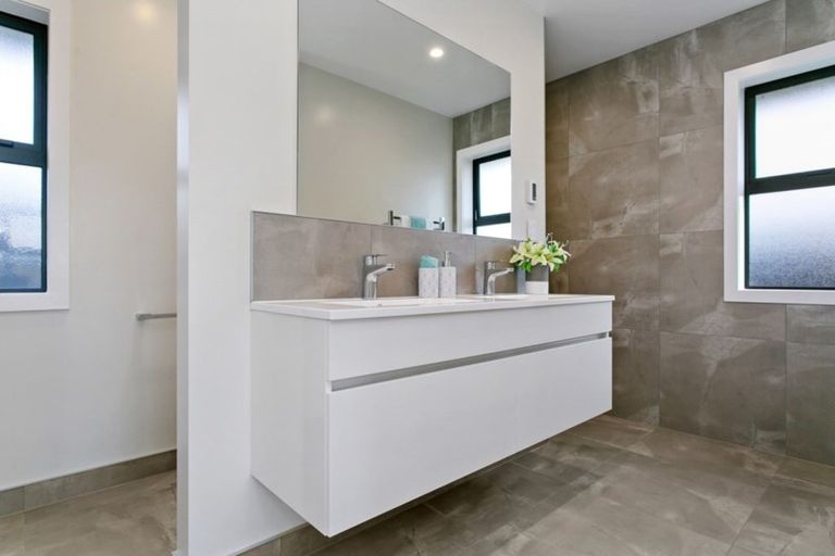 Photo of property in 6 Lewis Way, Cambridge, 3434