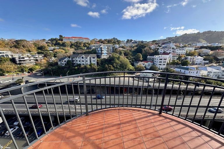 Photo of property in Atrium Towers, 9f/154 The Terrace, Wellington Central, Wellington, 6011