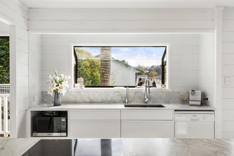 Photo of property in 2/42 Glamorgan Drive, Torbay, Auckland, 0630