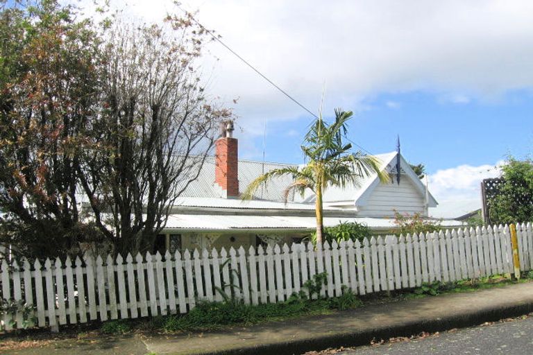 Photo of property in 7 Anzac Road, Morningside, Whangarei, 0110
