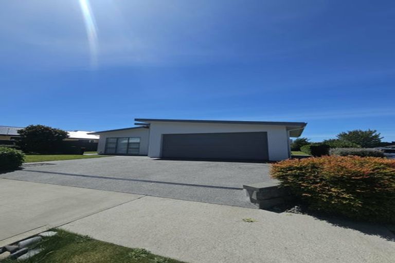 Photo of property in 2 Nga Tupuna Street, Pegasus, 7612