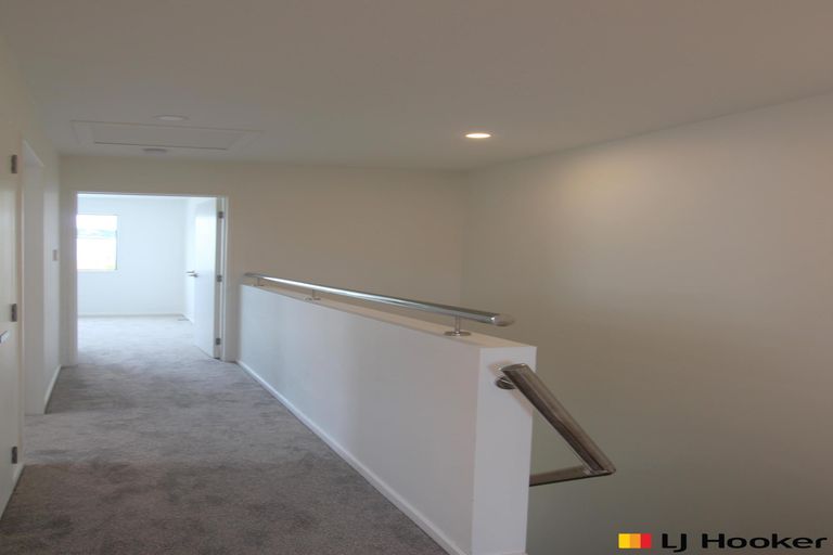 Photo of property in 9b Putiputi Way, Papakura, 2110