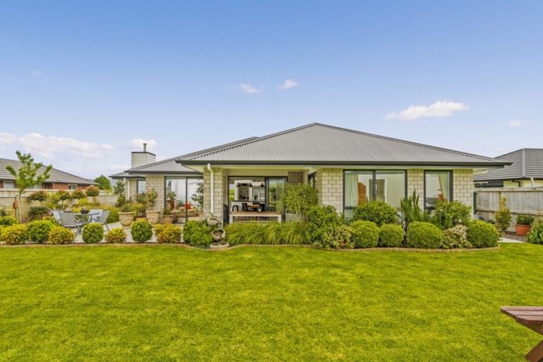 Photo of property in 24 Debenham Drive, Whitianga, 3510