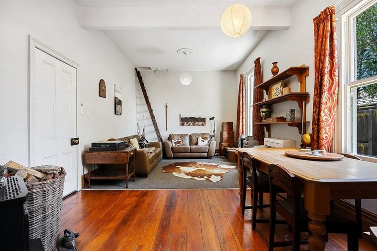 Photo of property in 32 Walpole Street, Waltham, Christchurch, 8023