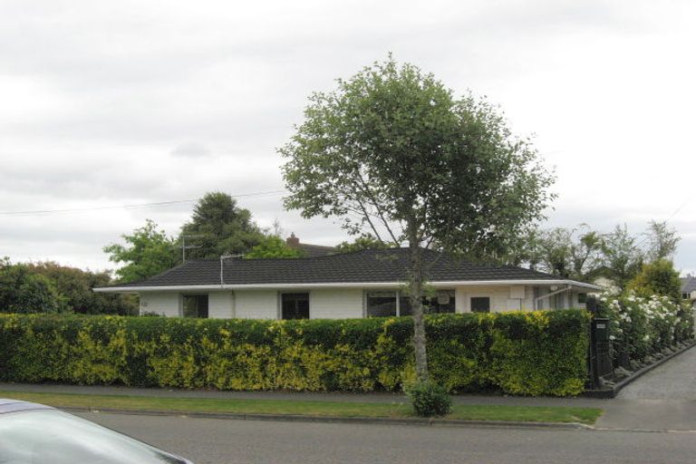 Photo of property in 1/102 Roydvale Avenue, Burnside, Christchurch, 8053