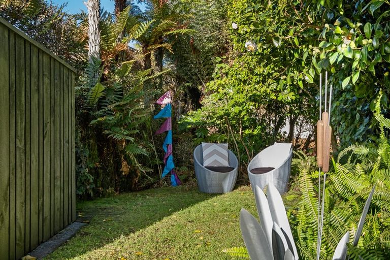 Photo of property in 11 Cargill Place, Frankleigh Park, New Plymouth, 4310