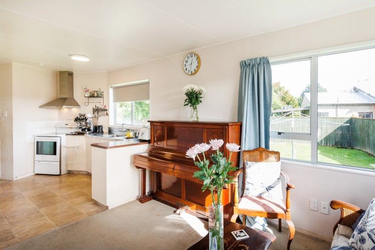 Photo of property in 12 Capri Place, Awapuni, Palmerston North, 4412