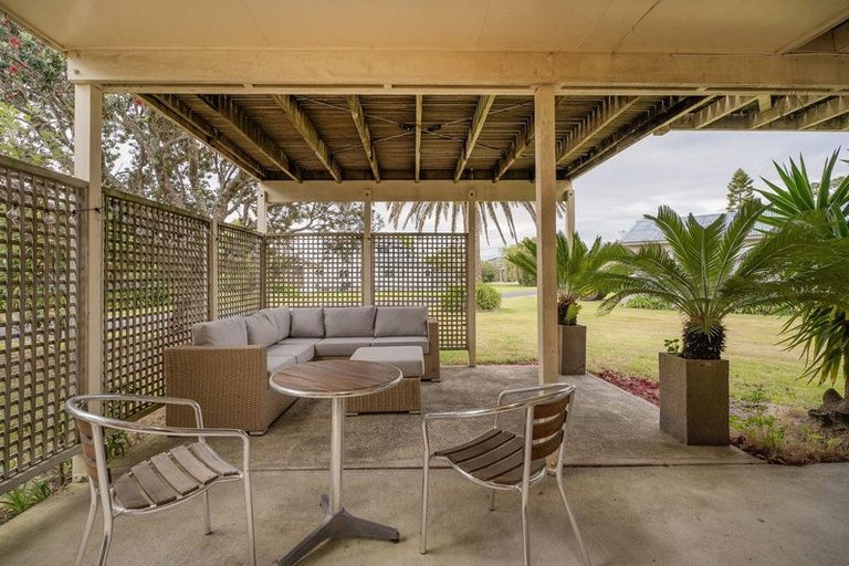 Photo of property in 19 Hicks Place, Cooks Beach, Whitianga, 3591