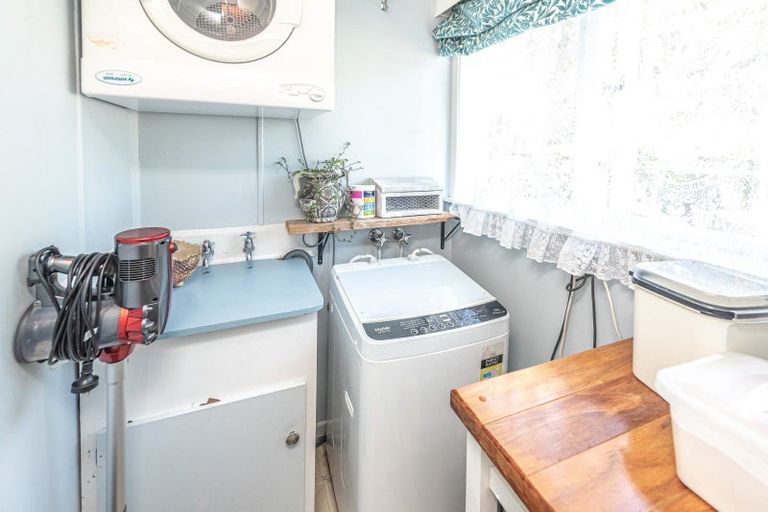 Photo of property in 9 Lee Street, Castlecliff, Whanganui, 4501