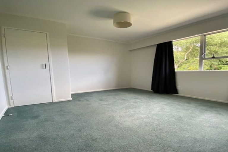 Photo of property in 2 Halyard Place, Whitby, Porirua, 5024