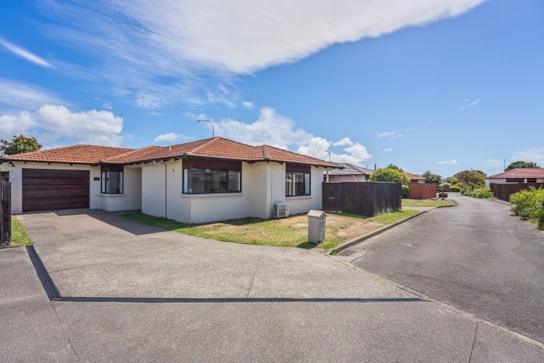 Photo of property in 6 Central Park, Paraparaumu Beach, Paraparaumu, 5032