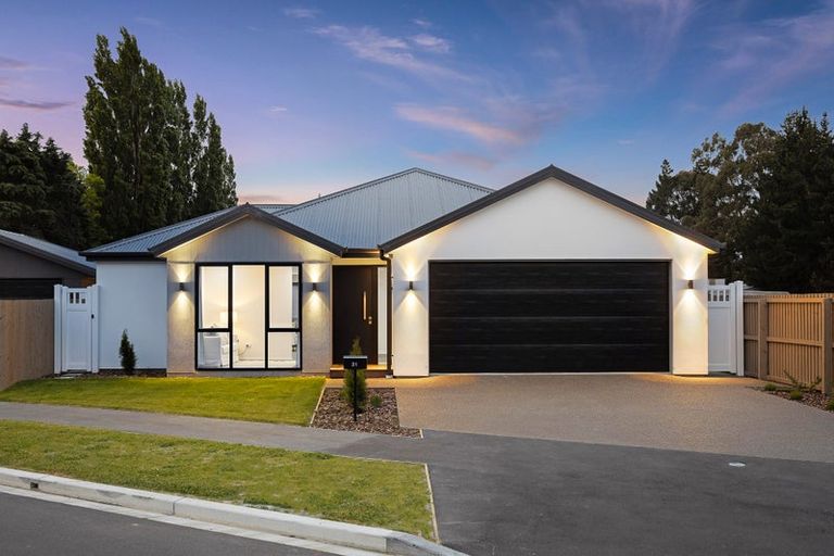 Photo of property in 31 Georgina Street, Marshland, Christchurch, 8083
