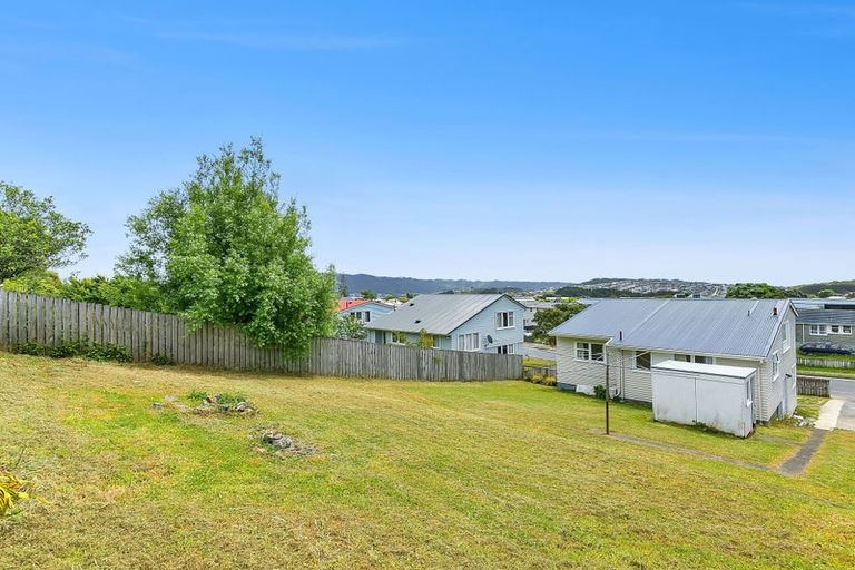 Photo of property in 30 Corinna Street, Waitangirua, Porirua, 5024