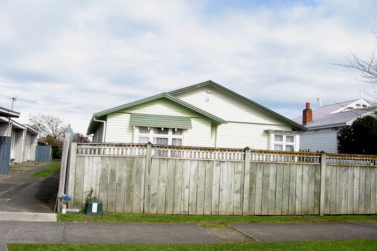 Photo of property in 12a Hereford Street, West End, Palmerston North, 4410