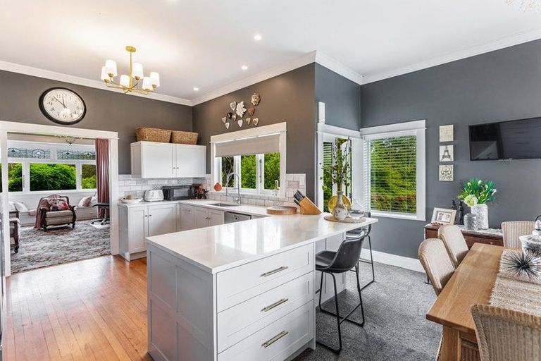 Photo of property in 147 Mcleod Road, South Head, Helensville, 0874