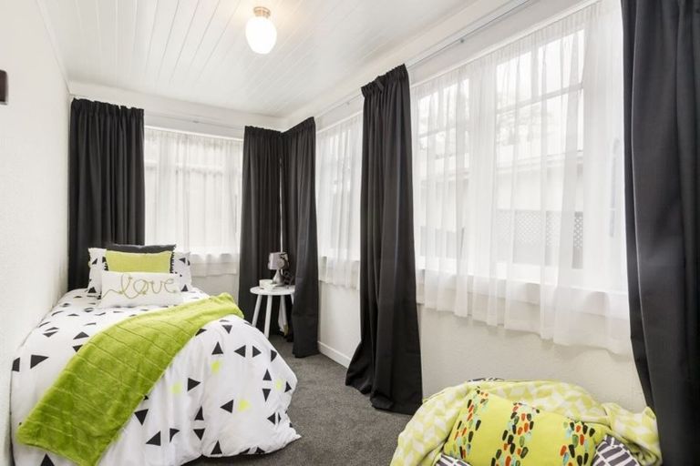 Photo of property in 41 Hillsborough Road, Hillsborough, Auckland, 1042