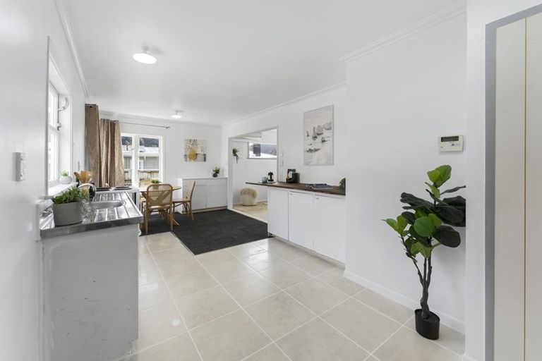 Photo of property in 183 Wainuiomata Road, Wainuiomata, Lower Hutt, 5014