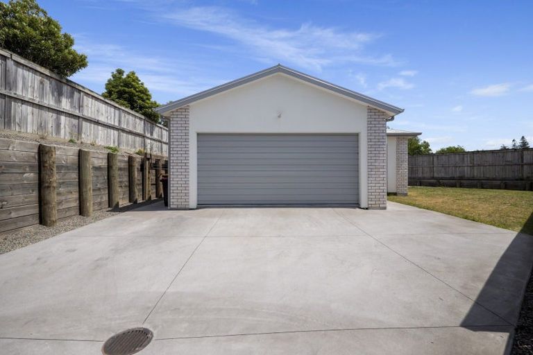 Photo of property in 14 Papaka Lane, Poike, Tauranga, 3112