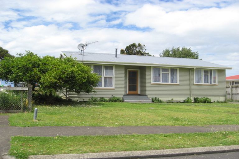 Photo of property in 5 Forbury Place, Mangere, Auckland, 2022