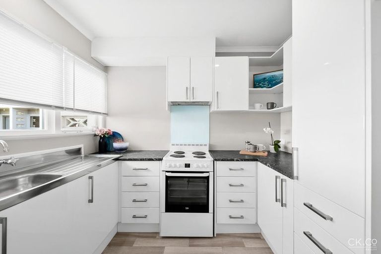 Photo of property in 3/6-8 Keys Street, Elderslea, Upper Hutt, 5018